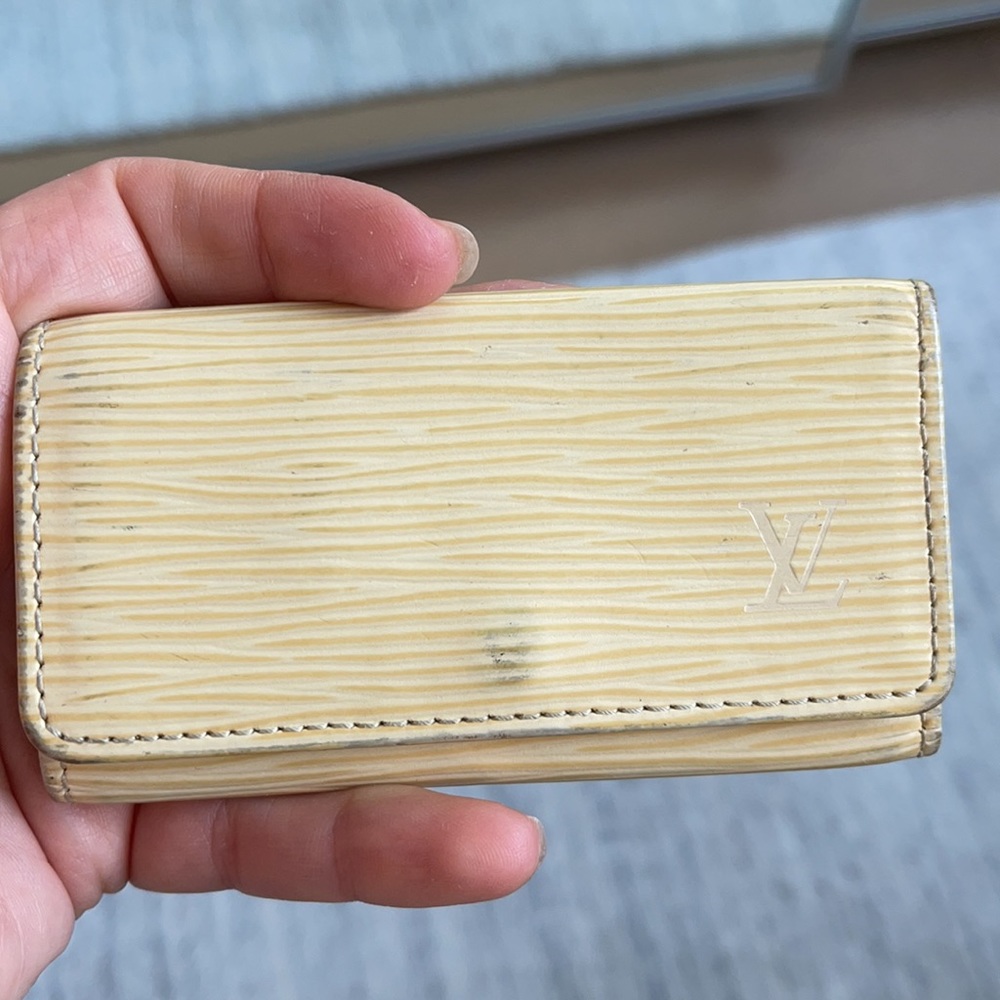 Louis Vuitton key chain, cowhide leather